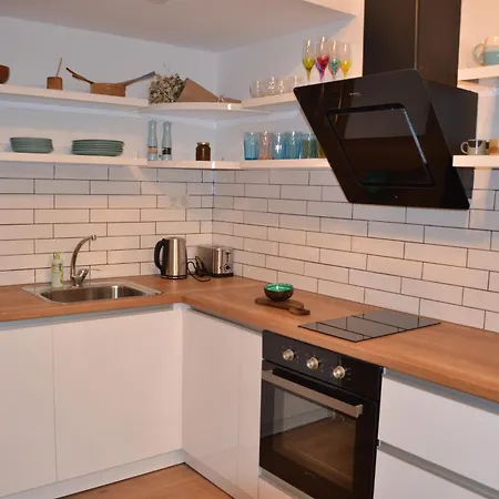 Apartament Stylish Three Bed Widyń