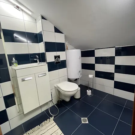 Stylish Three Bed *