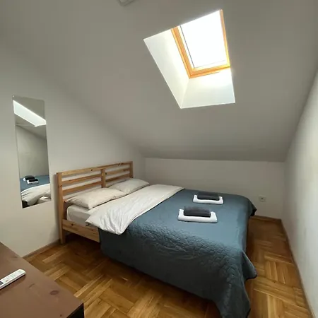Apartament Stylish Three Bed