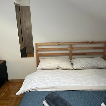 Stylish Three Bed Apartament