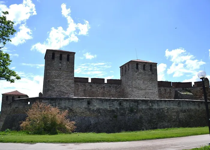 Stylish Three Bed Апартаменты Видин