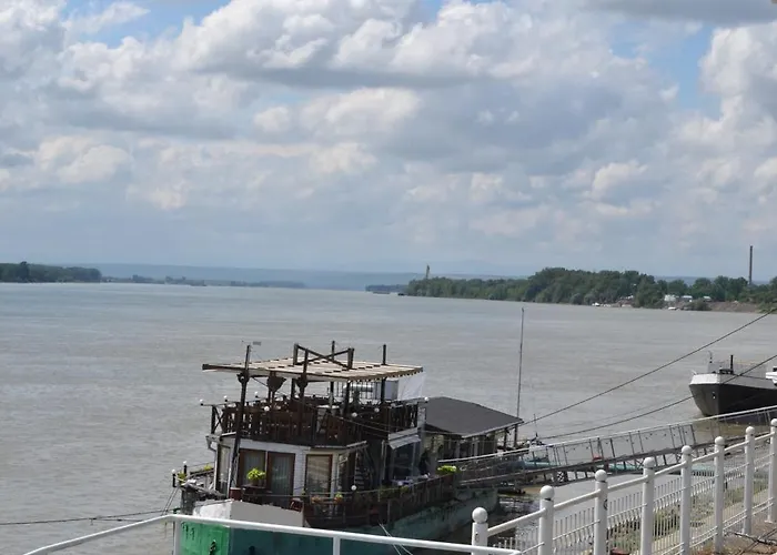 Stylish Three Bed * Видин