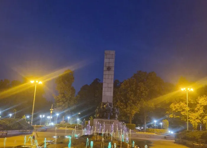 Апартаменты Stylish Three Bed Видин