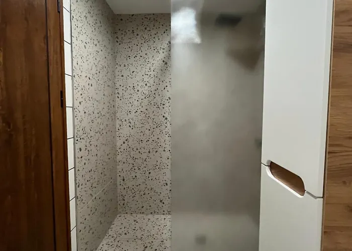 Апартаменты Stylish Three Bed