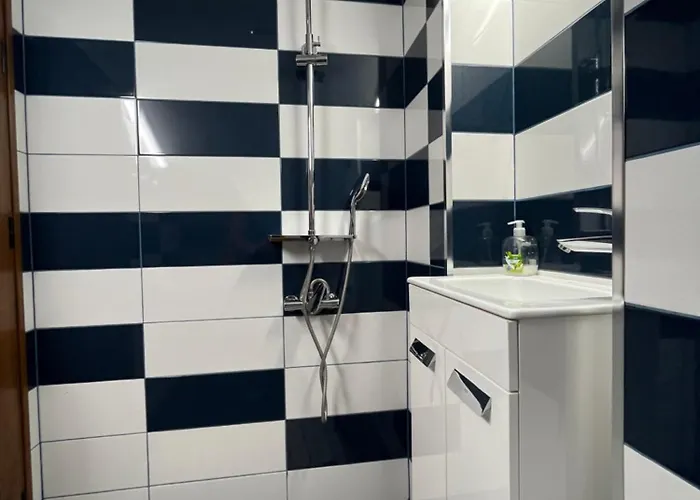 Stylish Three Bed Апартаменты *